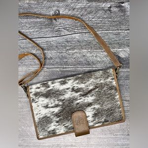 NWOT - YETZY COWHIDE ORGANIZER By STS Ranchwear - Sold Out On STS